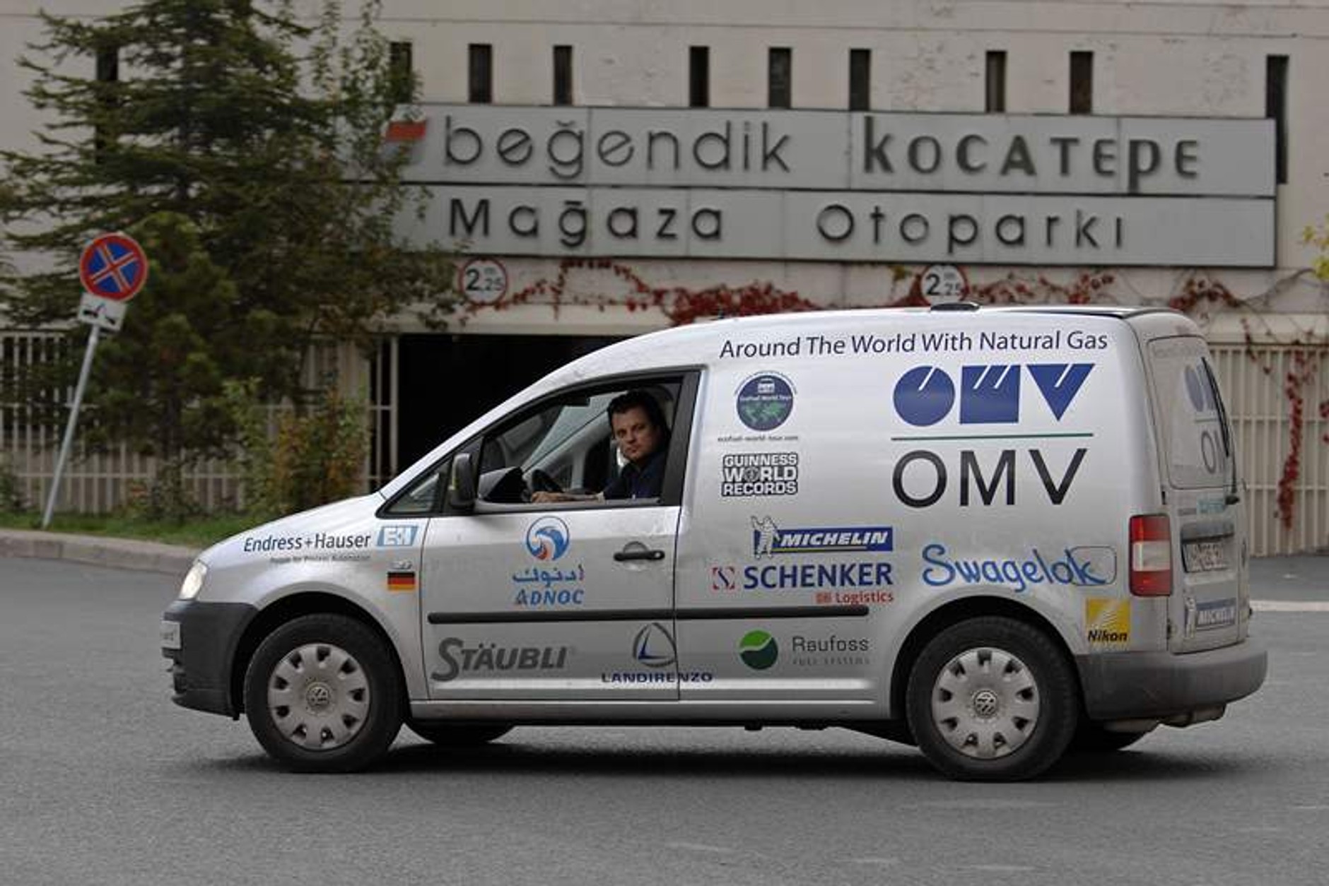 EcoFuel World Tour: Poznański VW Caddy w księdze Guinnessa!