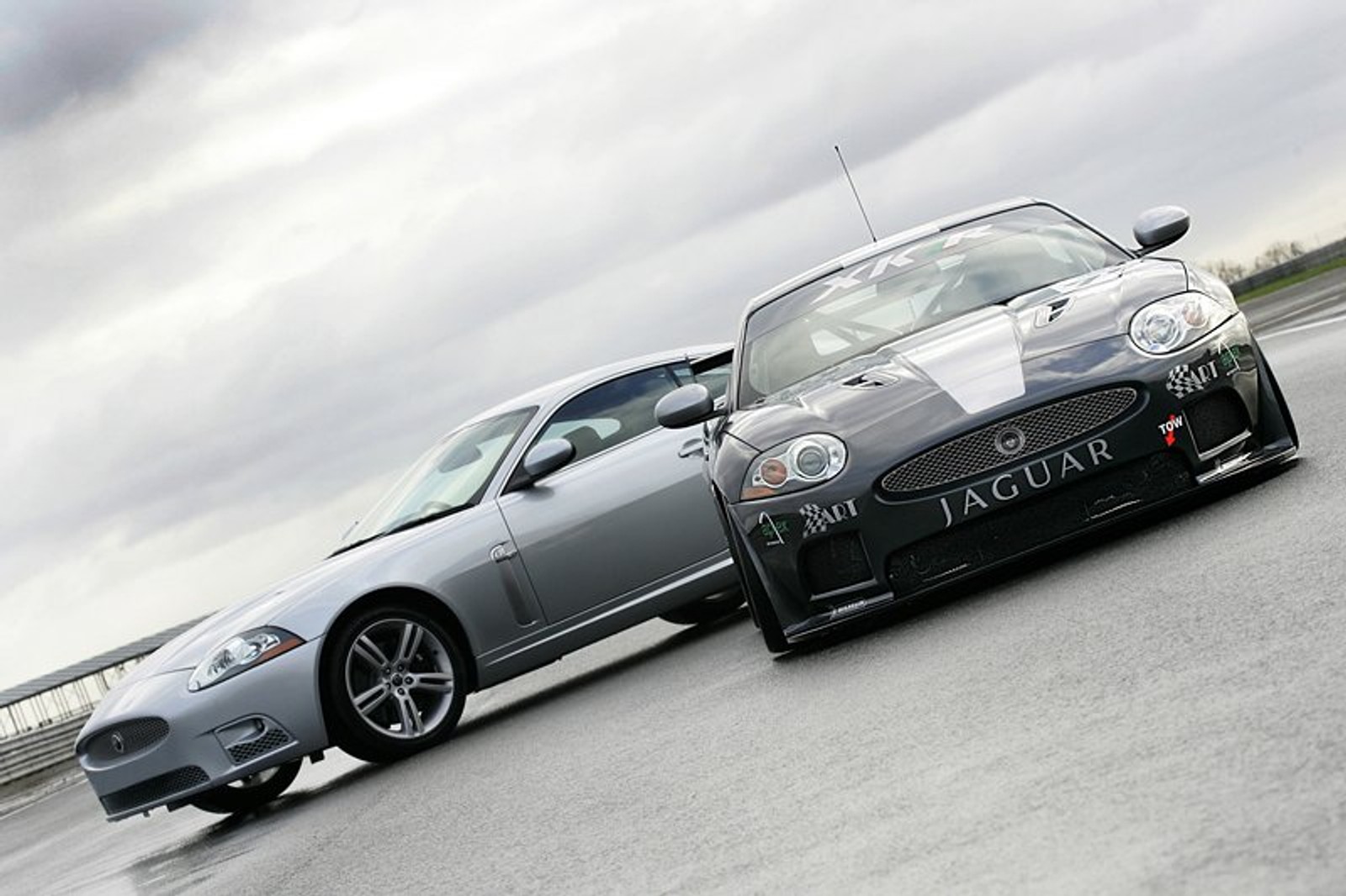 Jaguar XKR w europejskim serialu wyścigów GT3