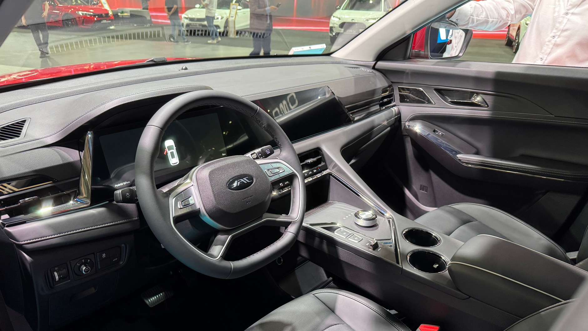 JAC na Poznań Motor Show 2025