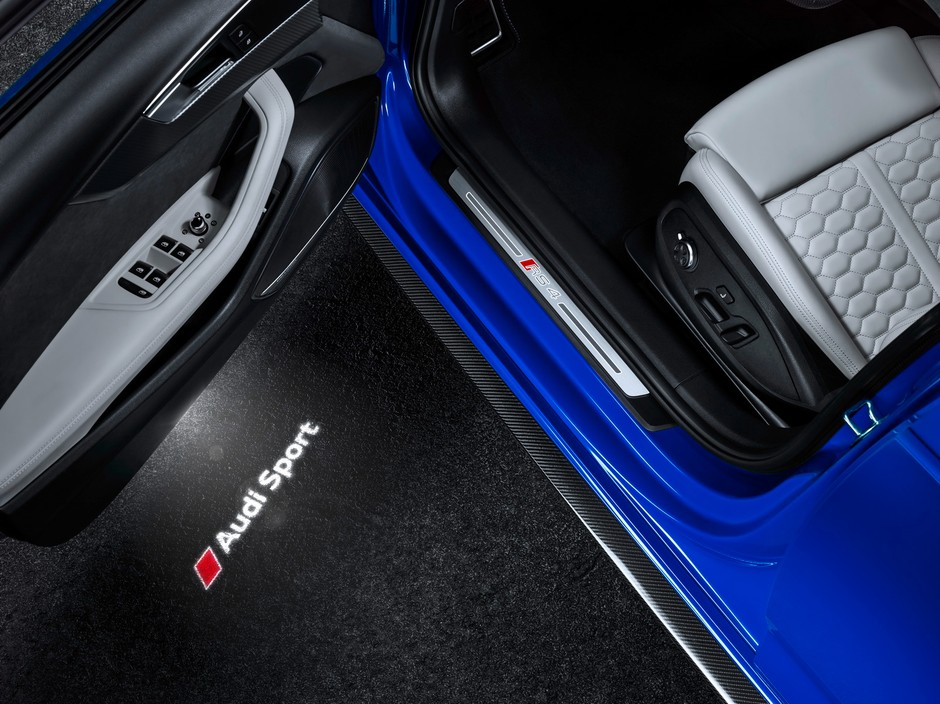 Audi RS4 Avant – ma 450 KM i przyspiesza do „setki” w 4.1 s