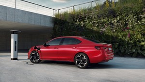 Skoda Superb z napędem hybrydowym w Polsce. Znamy ceny