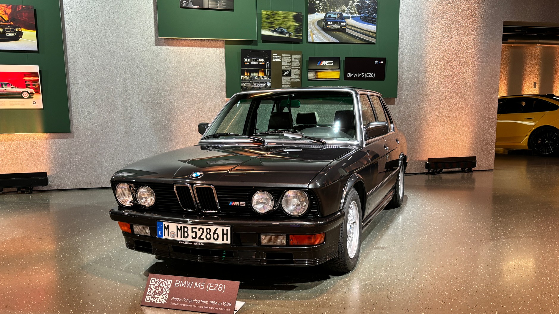BMW M5 (E28)