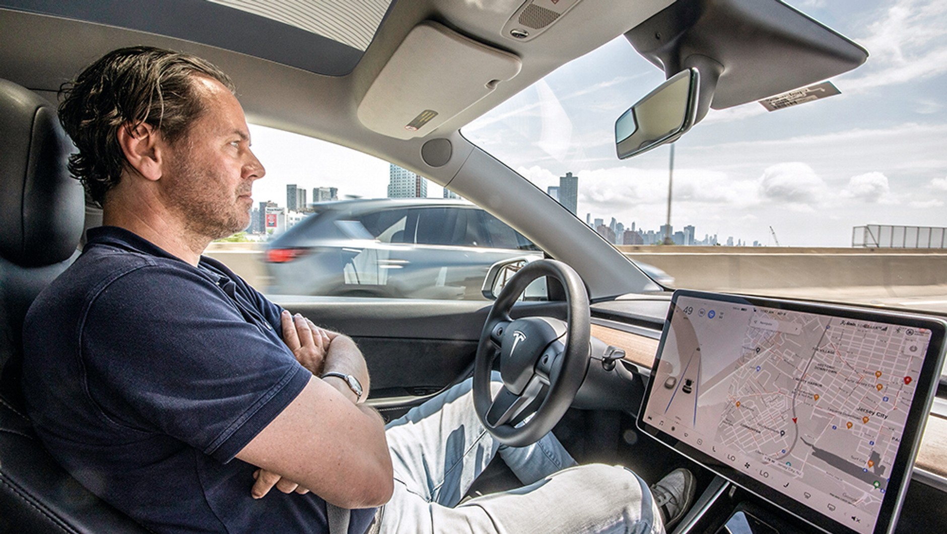 Autopilot i Full-Self Driving wymagają nadzoru kierowcy