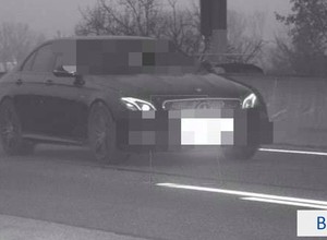 244 zamiast 80 km/h na niemieckiej autostradzie – będzie siedział?