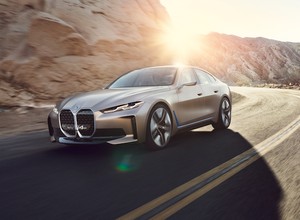 BMW Concept i4 – wielkie "nerki" i elektryczny napęd