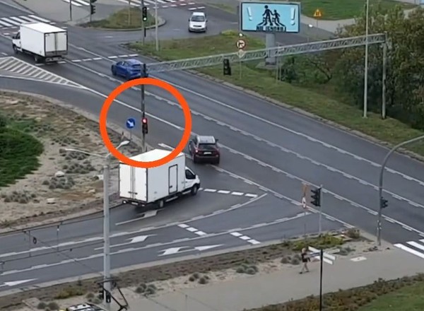Policja użyła nowej broni na skrzyżowaniu. 500 zł i 15 pkt. karnych dla kierowców