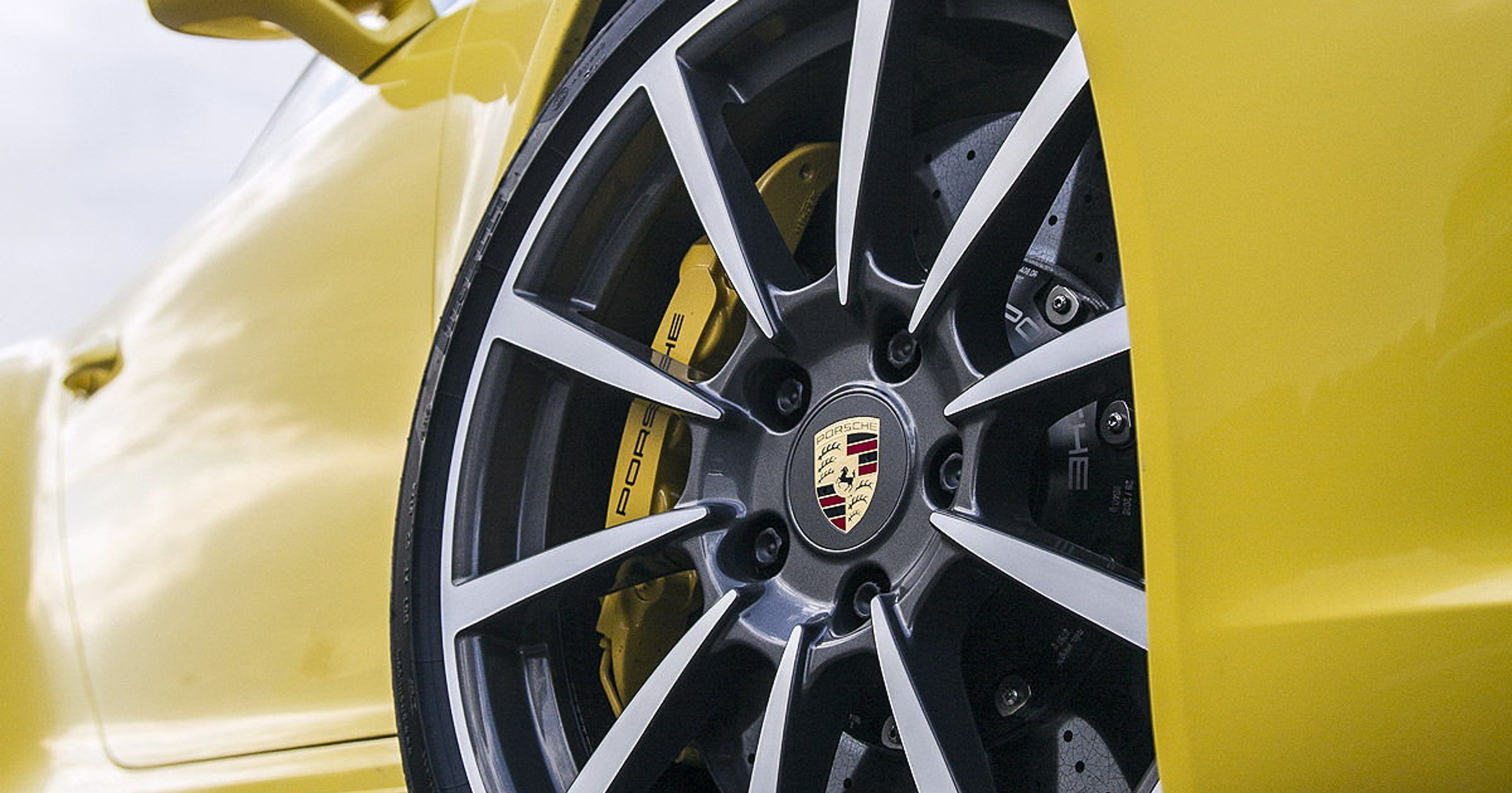 Porsche 911 - Grzeczniejsze znaczy lepsze?
