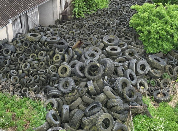 Inspektorzy WIOŚ dostali cynk o ogromnym składowisku. Mogą nałożyć aż 2 mln zł kary