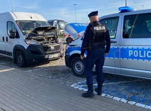 Bezradnie prosił na MOP-ie. Na miejscu byli policjanci