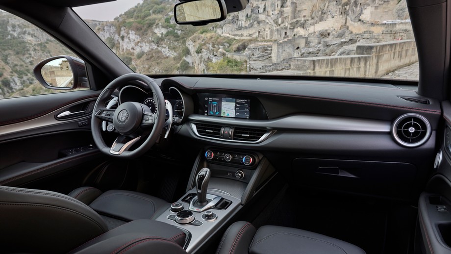 Alfa Romeo Stelvio Tributo Italiano