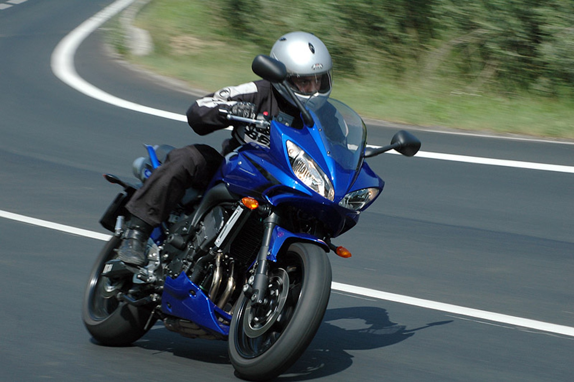 Yamaha FZ6 Fazer S2: motocykl dla dużych i małych (test)