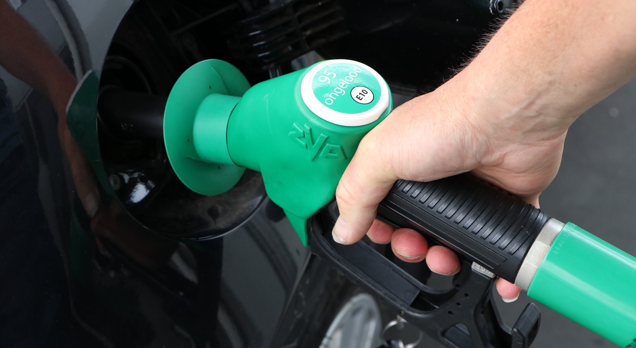 Rząd chce wprowadzić nowy rodzaj benzyny. E10 będzie mieć podwyższony udział biokomponentów