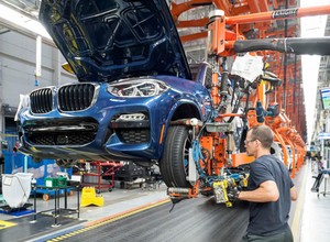 BMW i Daimler wyhamowują inwestycje na Węgrzech