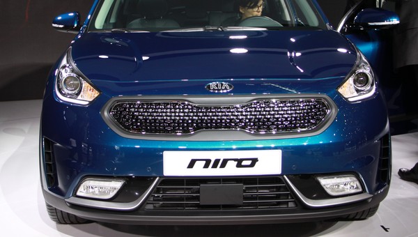 Kia Niro - na podbój rynku crossoverów (Targi Genewa 2016)
