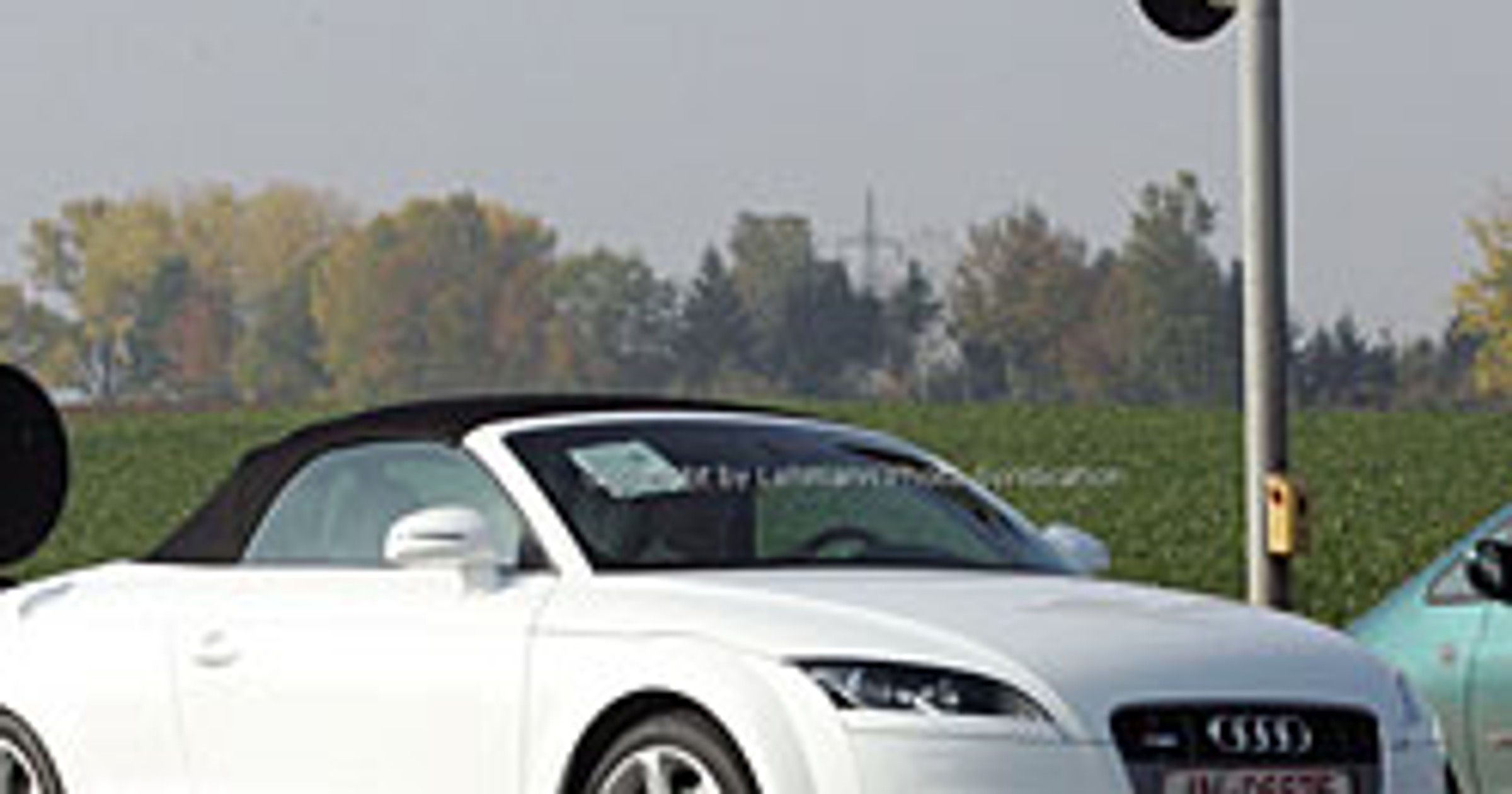 Zdjęcia szpiegowskie: Audi TT – jedno S i kilka diod LED