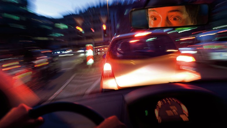 Układy automatycznego hamowania