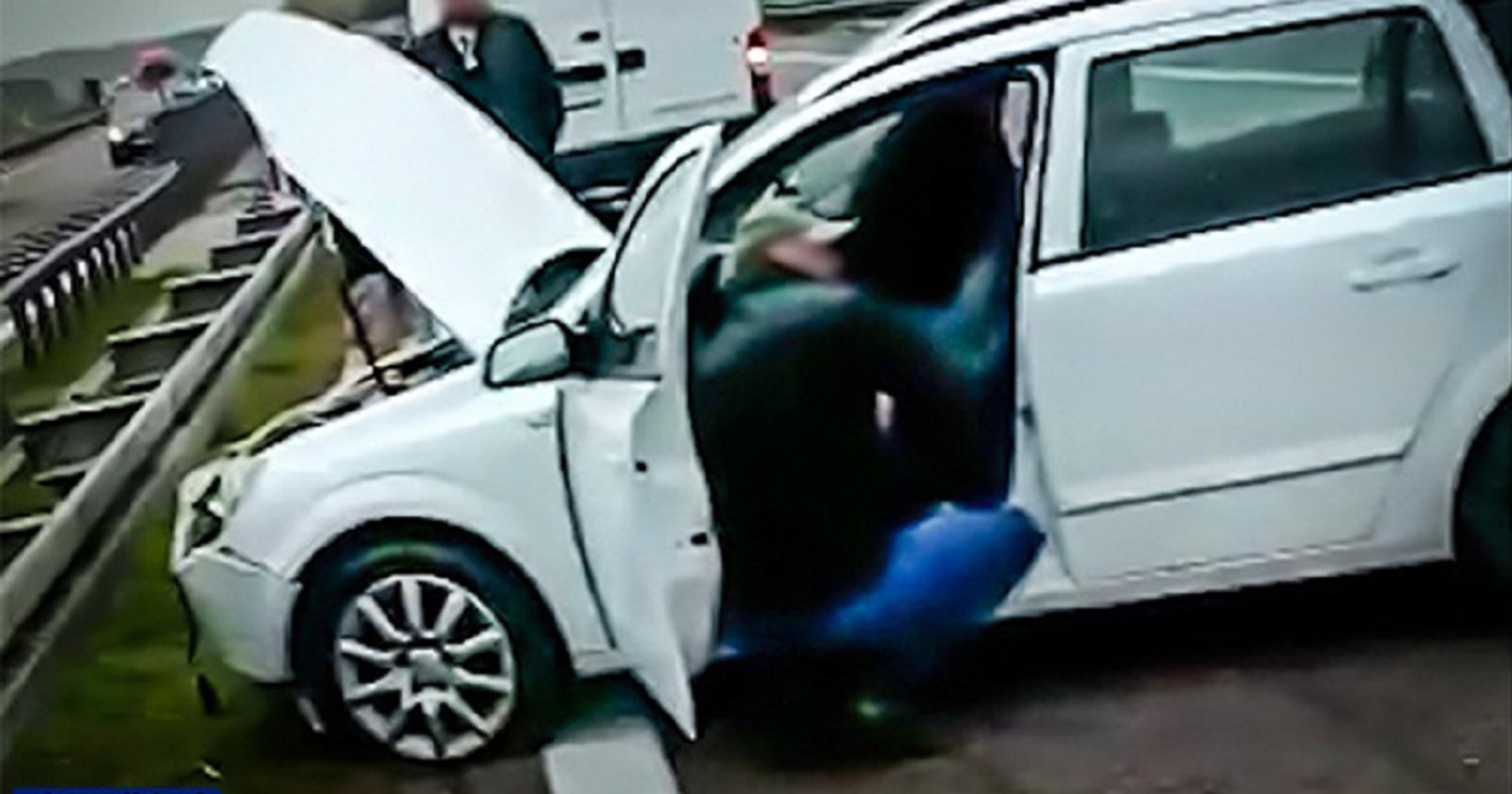 Policjanci z CBŚP udzielili pierwszej pomocy poszkodowanemu