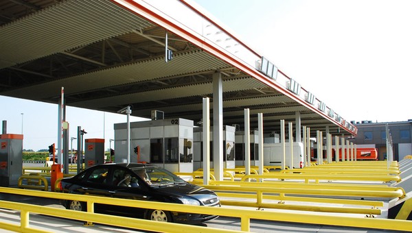 Jak szybko zapłacić za autostradę? ViaAuto bez tajemnic