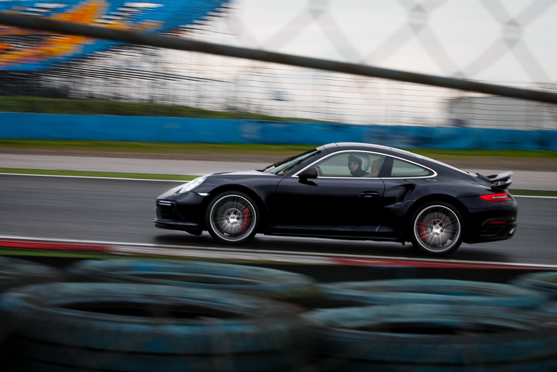 Porsche Carrera S i Turbo S na torze Istanbul Park