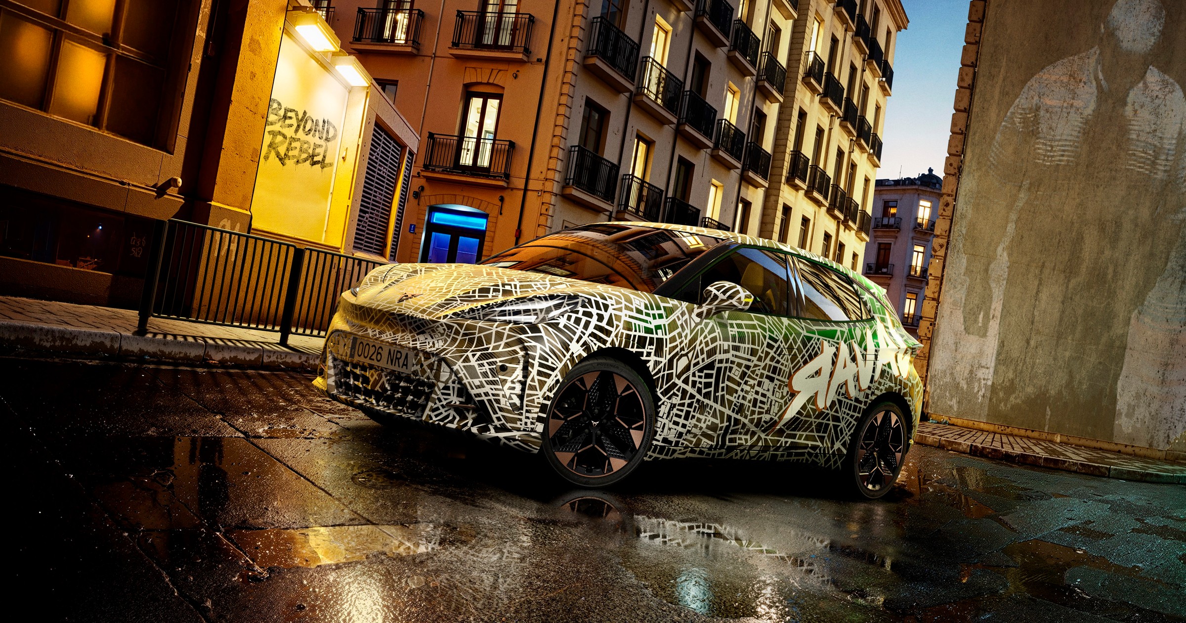 Cupra Raval — na razie w oryginalnym kamuflażu