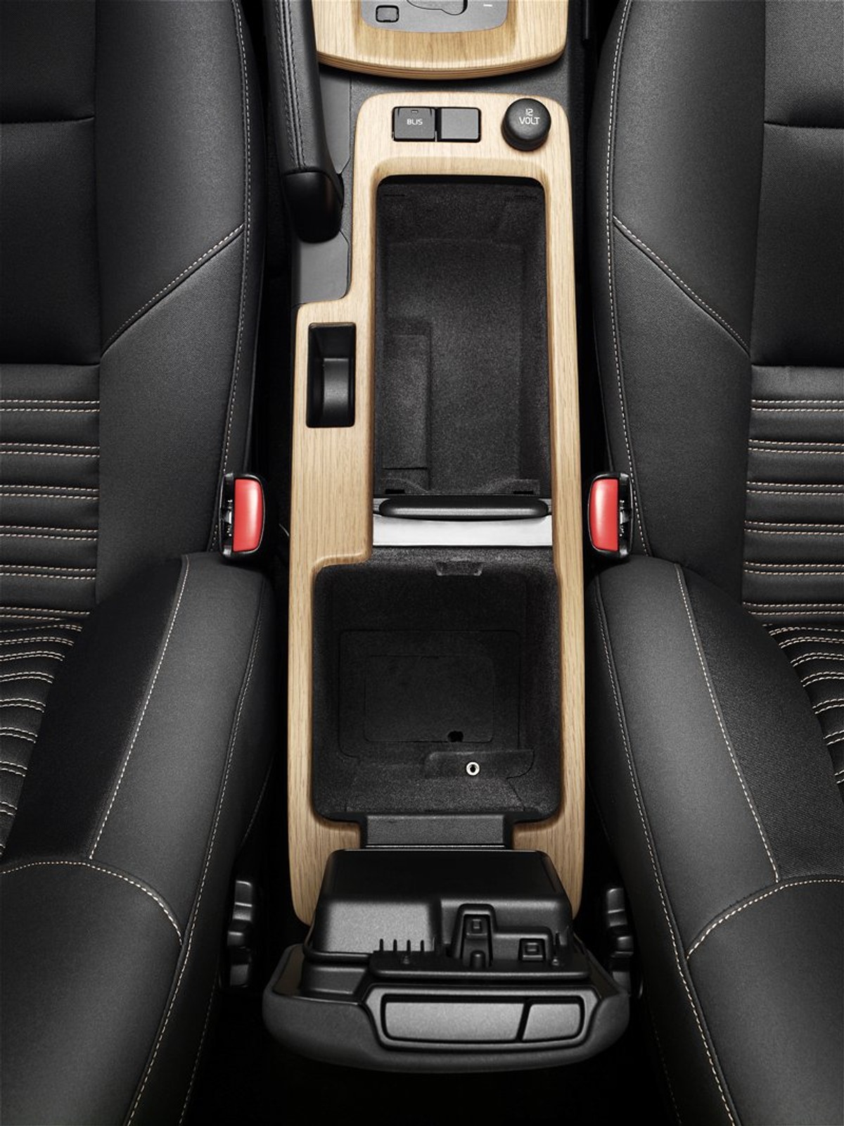 Odmłodzone Volvo S40 i V50 na starcie (WIDEO)