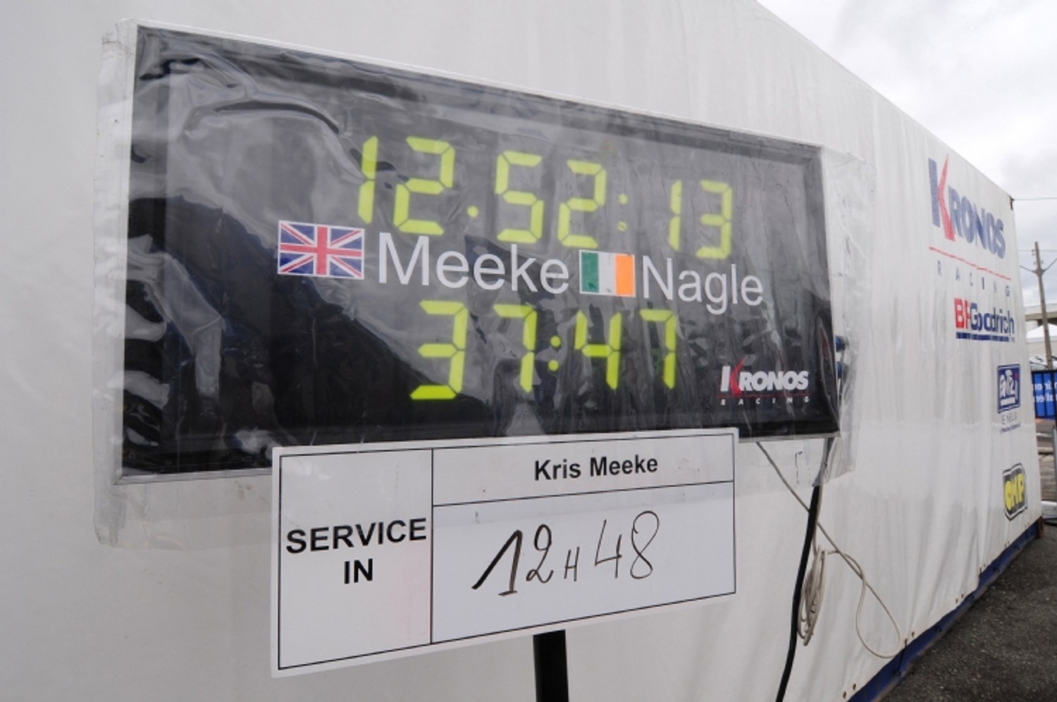 Rally de Curitiba 2010: pewne zwycięstwo Krisa Meeke, Juho Hänninen liderem IRC