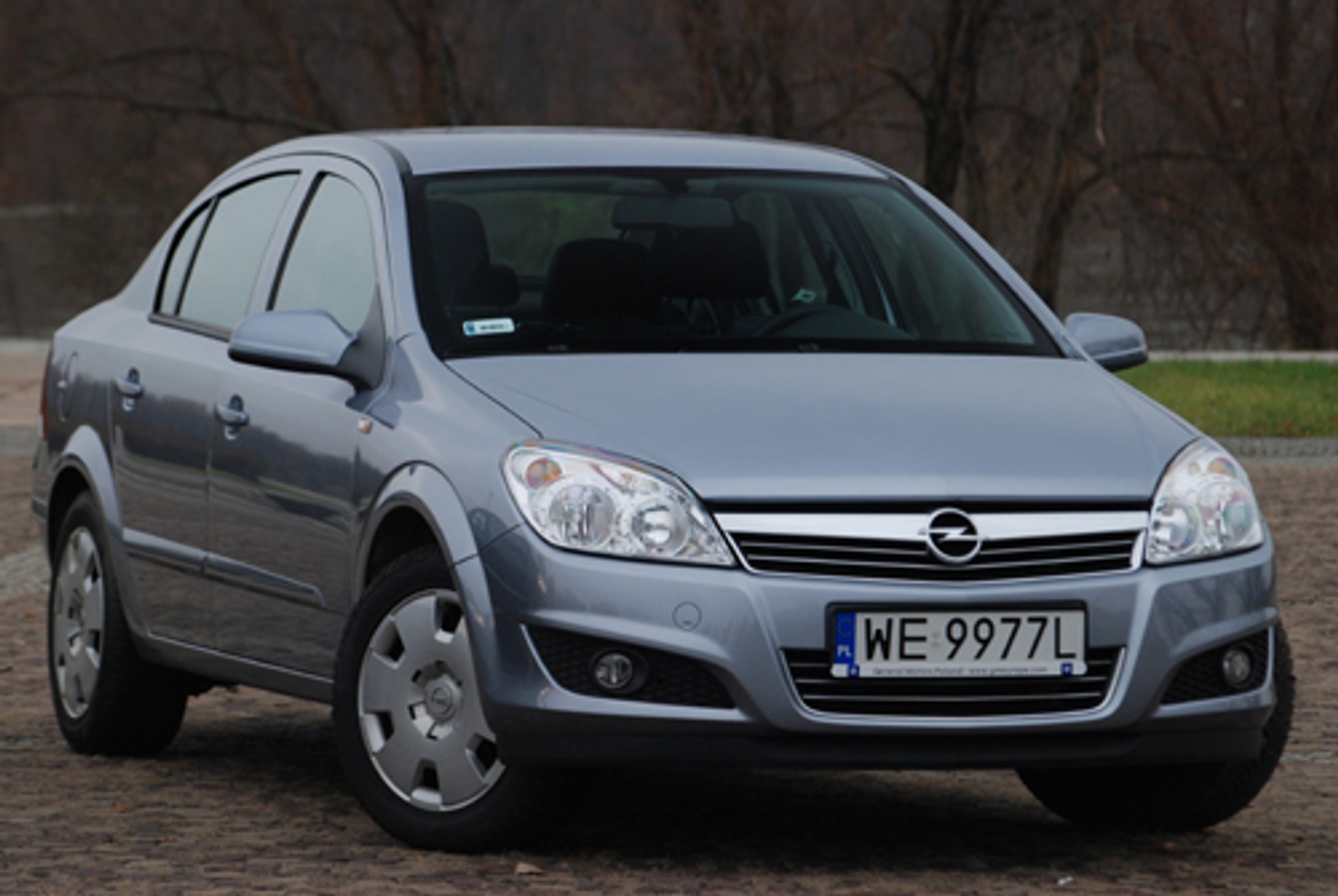 Nowa Astra sedan kontra Fiat Linea - Pojedynek na trzy bryły