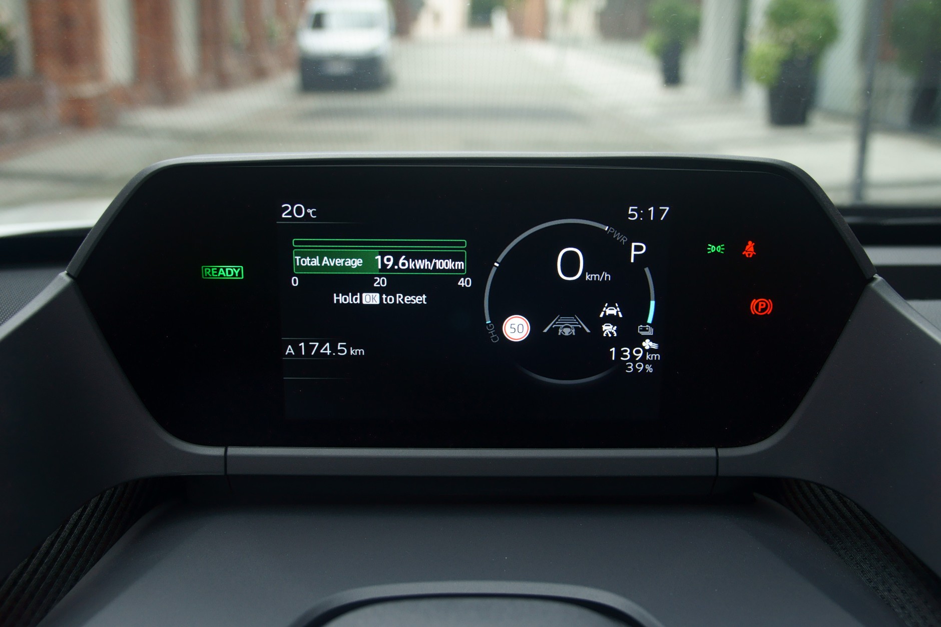 Pierwsze jazdy Toyotą bZ4X w Polsce