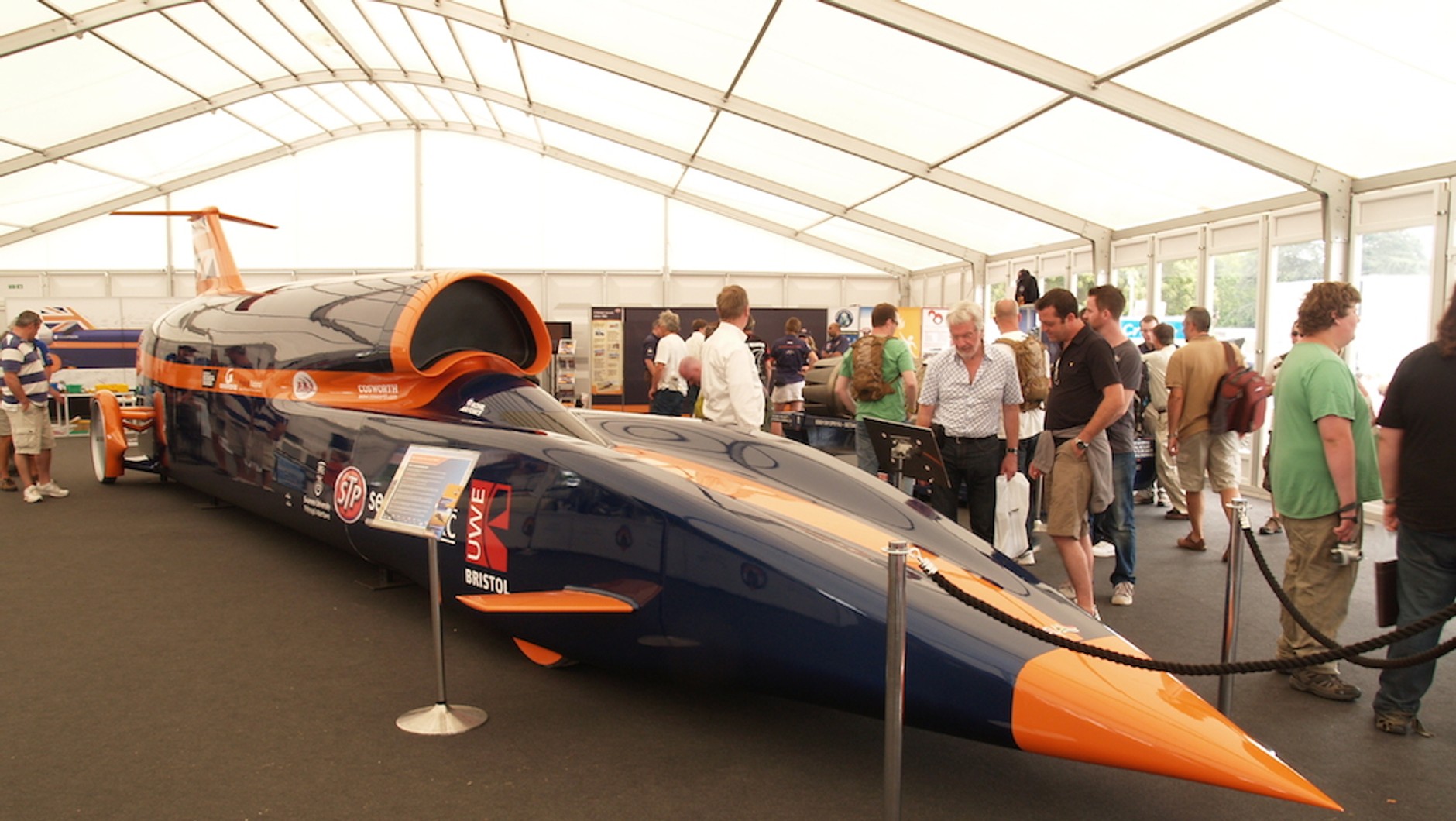Bloodhound SSC na Festiwalu w Goodwood. To jest oryginał, do warszawy przyjedzie replika.