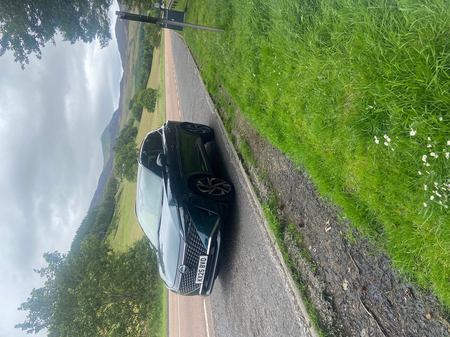 Zasięg jak w dieslu, wrażenia jak w elektryku – Nissan Qashqai e-POWER przejechał wzdłuż Wielką Brytanię i dotarł na metę z zapasem paliwa