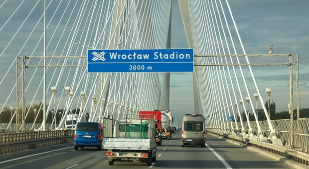 Autostrada A8 z odcinkowym pomiarem prędkości. Podali datę uruchomienia urządzeń
