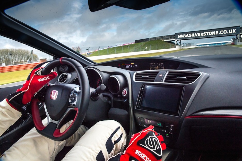 Honda Civic Type R na 5 torach wyścigowych