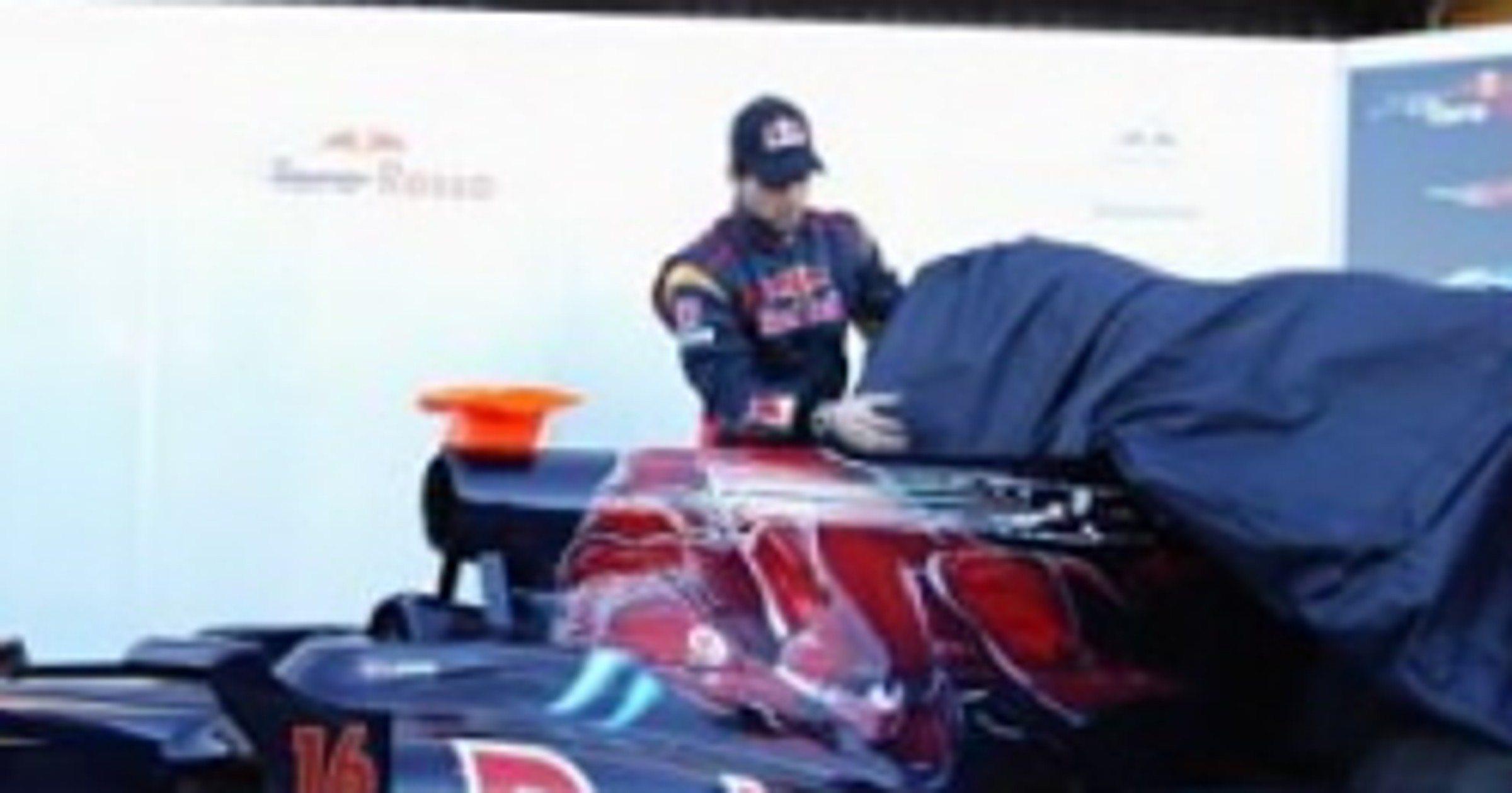 Formuła 1: Mercedes MGP W01, Willimas FW32 i Toro Rosso STR5 odsłonięte