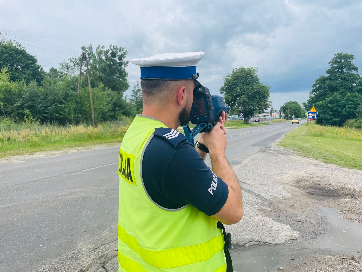 Policjanci prowadzili specjalną akcję w całym powiecie, ale nie tylko egzekwowali