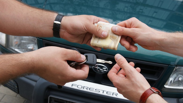 Czy warto kupować auto bez papierów?