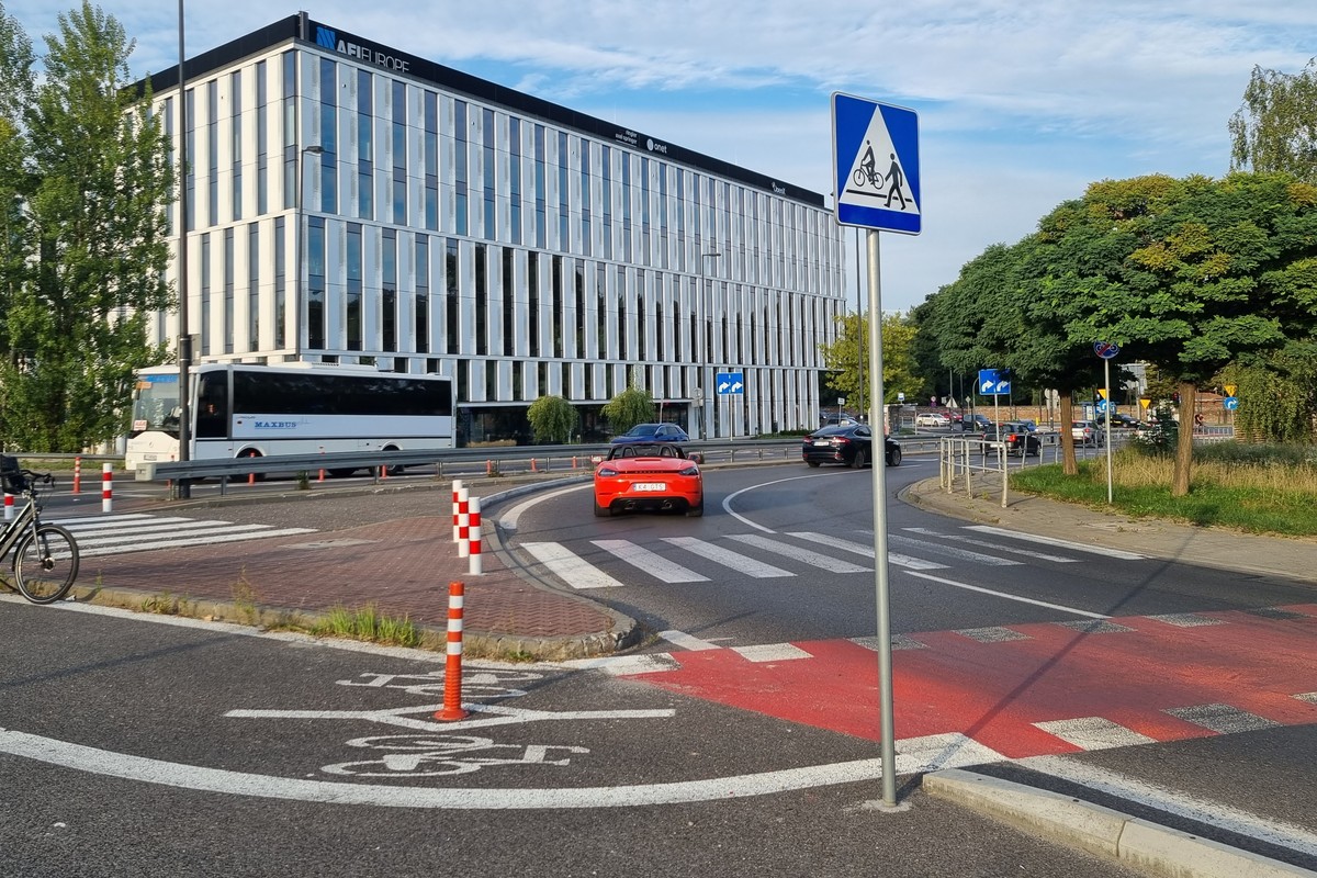 Przełomowy wyrok sądu w Poznaniu. Rowerzysta nie jest "świętą krową" na drodze