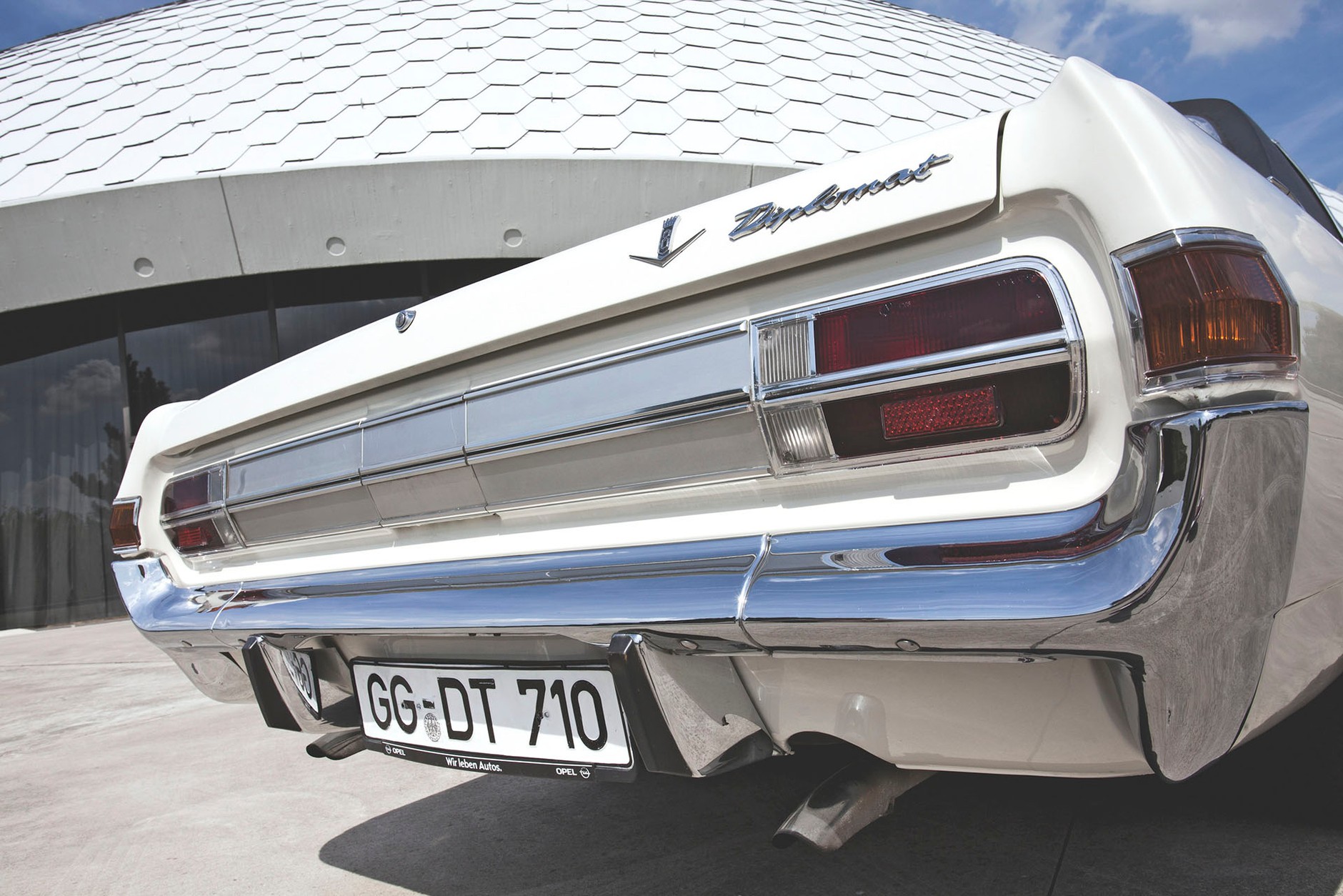 Opel Diplomat V8 - niemiecki dyplomata