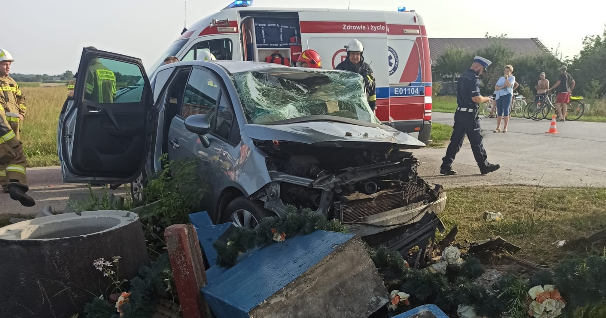 Nie ustąpił pierwszeństwa. Niemowlę ratował śmigłowiec, gapie przeszkadzali