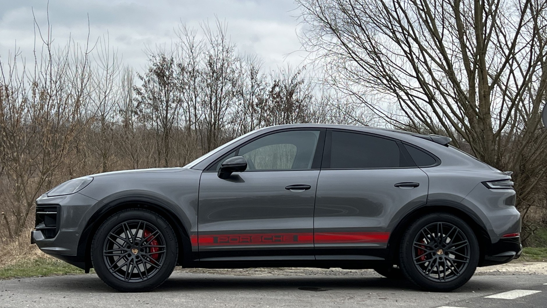 Porsche Cayenne GTS Coupe (model roku 2025)