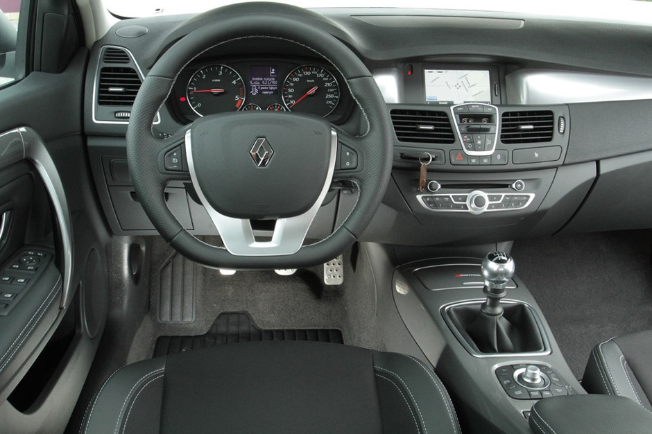 Renault Laguna Grandtour: czy kombi może być sportowe