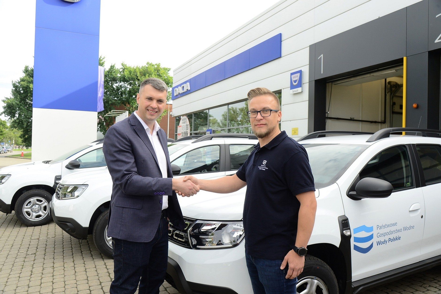 Dacia Duster dla urzędników Państwowego Gospodarstwa Wodnego - Wody Polskie