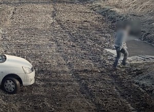 Interwencja przy granicy z Ukrainą. Straż Graniczna obserwowała białe auto [WIDEO]