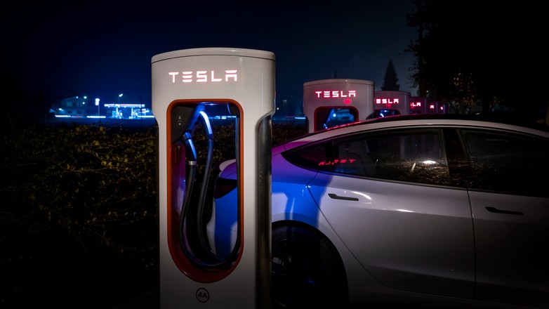 Supercharger Tesli