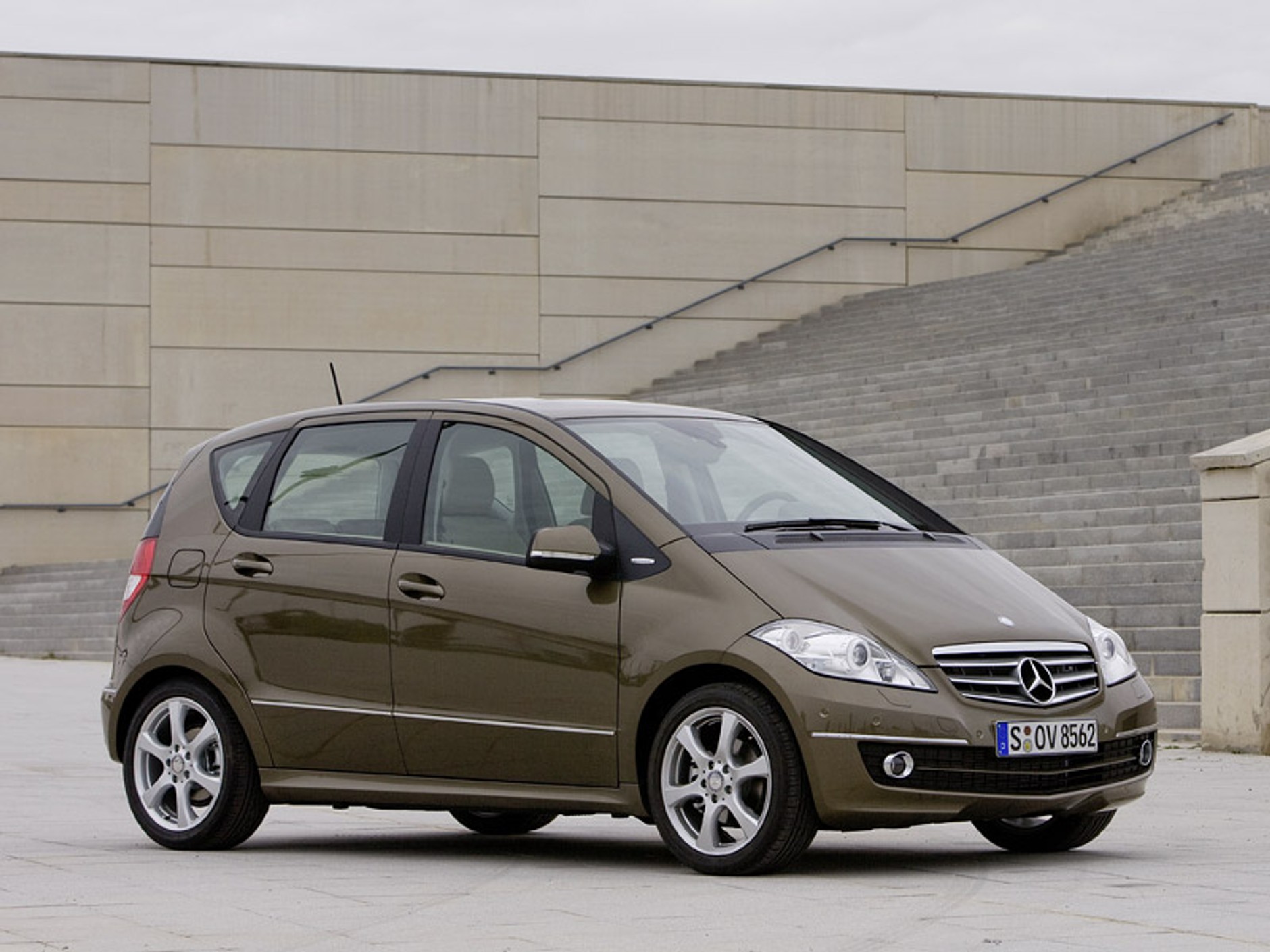 Mercedes-Benz: nowa A-Klasa będzie produkowana na Węgrzech