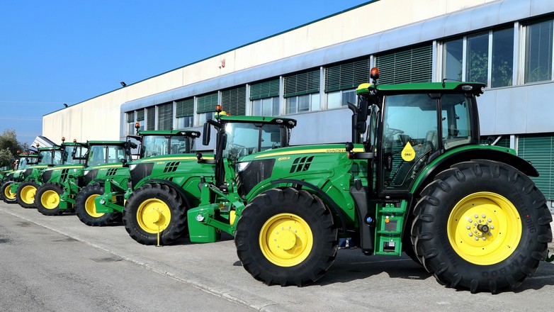 Traktory marki John Deere