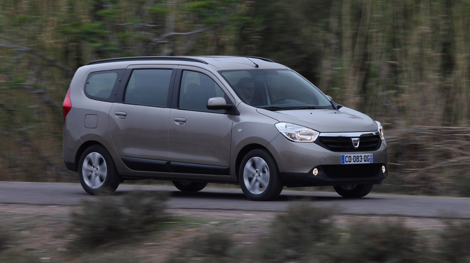 Dacia Lodgy: minivan w mikrocenie
