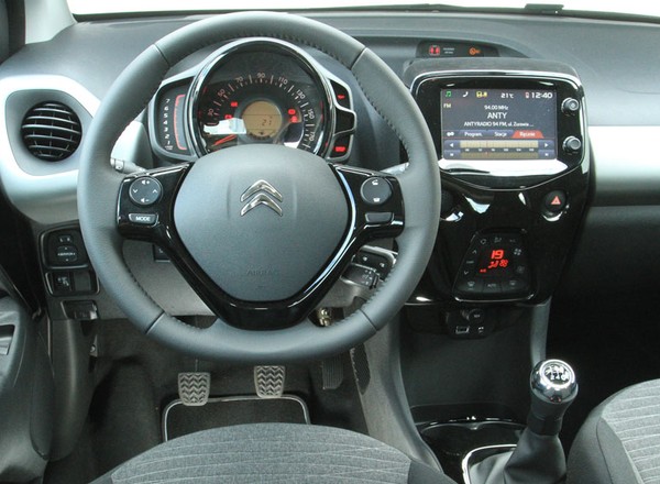 Czy cztery głośniki wystarczą? Zestaw audio w nowym Citroenie C1