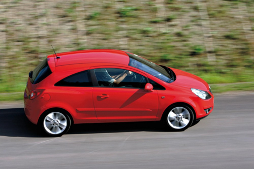 Opel Corsa 1.7 CDTI - Pomiędzy nimi jest przepaść