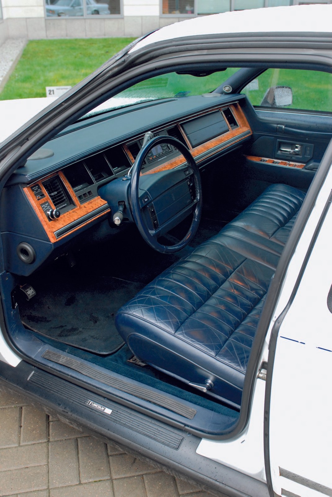 Lincoln Town Car - kanapa na kołach