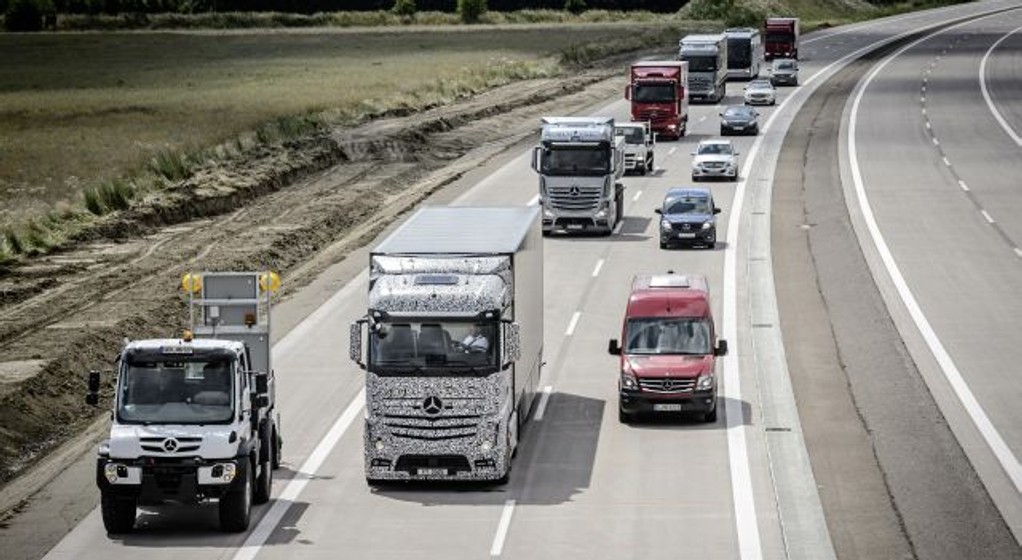 Ciężarówka z automatycznym pilotem